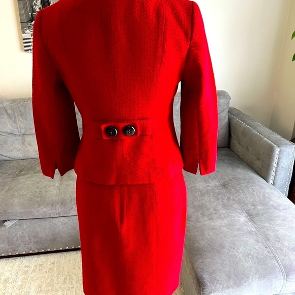 🔥Ann Taylor Elegant Skirt Suit🔥 - Picture 15 of 15
